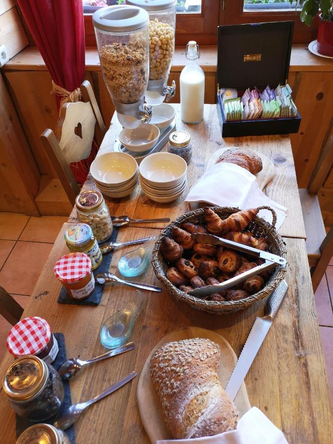 Auberge Des Deux Moucherolles Corrençon-en-Vercors Zewnętrze zdjęcie