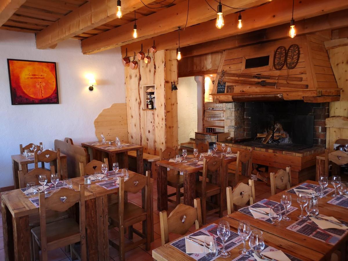 Auberge Des Deux Moucherolles Corrençon-en-Vercors Zewnętrze zdjęcie